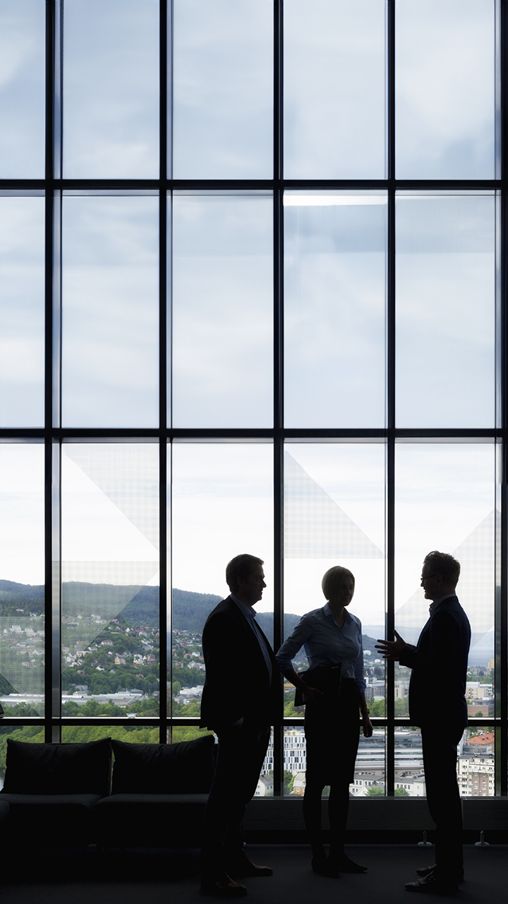 Tre personer i dialog